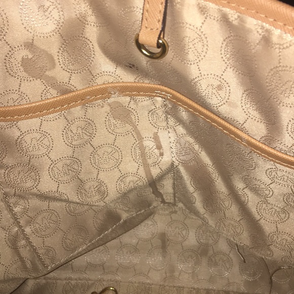 Michael Kors Tote & Wallet Set - Picture 3 of 4